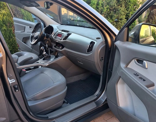 Kia Sportage cena 44900 przebieg: 155000, rok produkcji 2011 z Jastrzębie-Zdrój małe 466